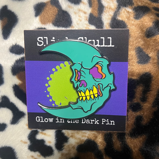 Skull moon pin glow teal edition