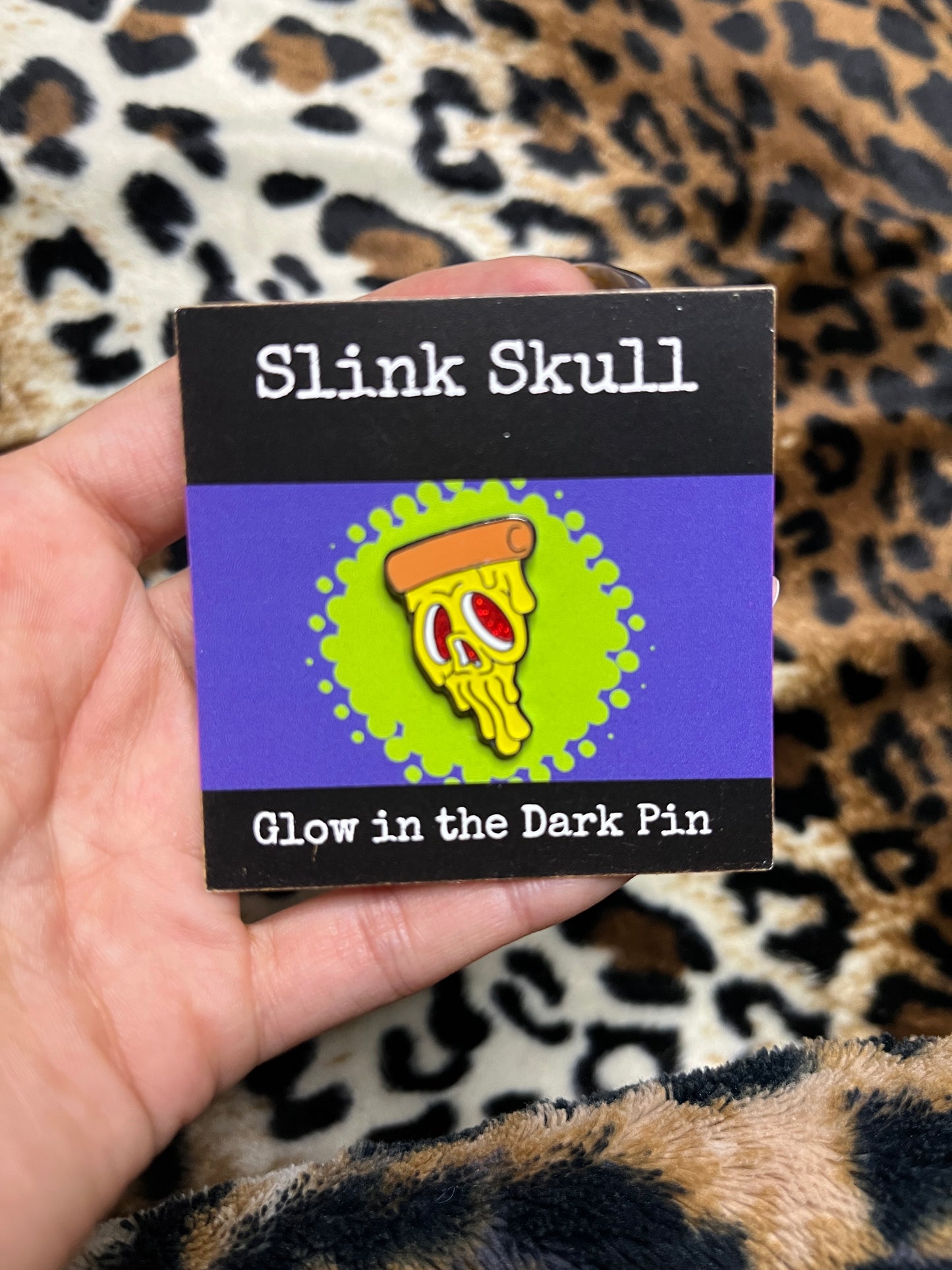 Pizza Pin 1” glow on the dark hard enamel pin